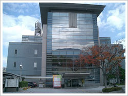 飯塚図書館